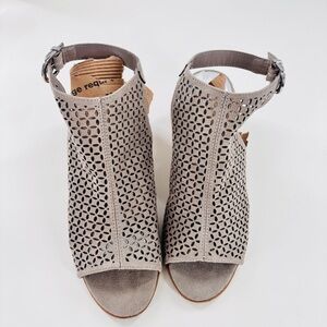 Carlos By Carlos Santana Wedge Peep toe Sandals  gray Size 9 Sandals  block heel
